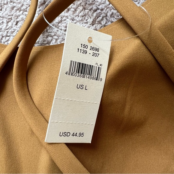 Aerie, steapy sport bra, size large - Picture 4 of 9